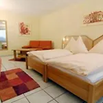 Zewener Hof - Garni Hotel