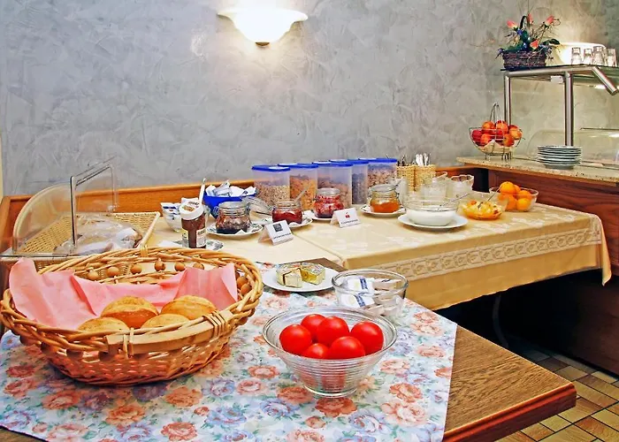 Zewener Hof - Garni Hotel Trevír